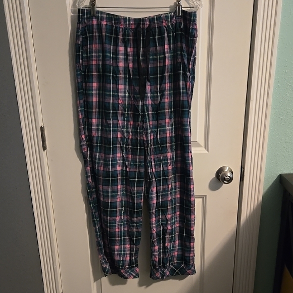 Victoria's Secret Green and Pink Plaid Pajama Set - Picture 3 of 11